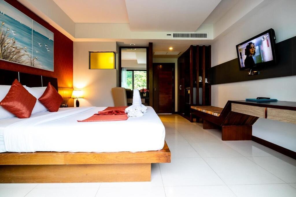 Dipantai Boutique Beach Resort Patong Dış mekan fotoğraf