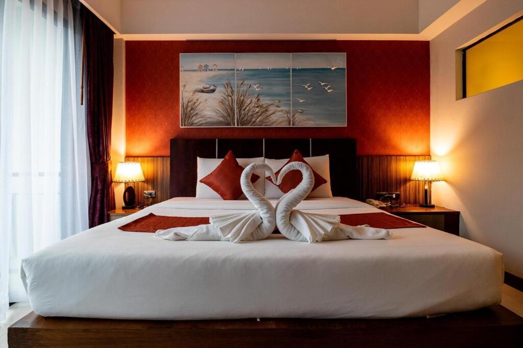 Dipantai Boutique Beach Resort Patong Dış mekan fotoğraf
