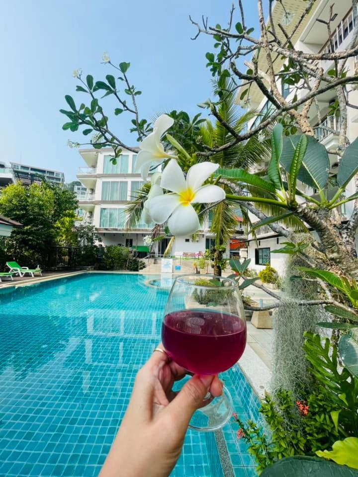 Dipantai Boutique Beach Resort Patong Dış mekan fotoğraf