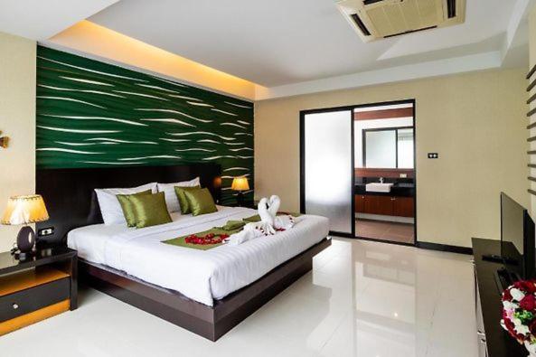 Dipantai Boutique Beach Resort Patong Dış mekan fotoğraf