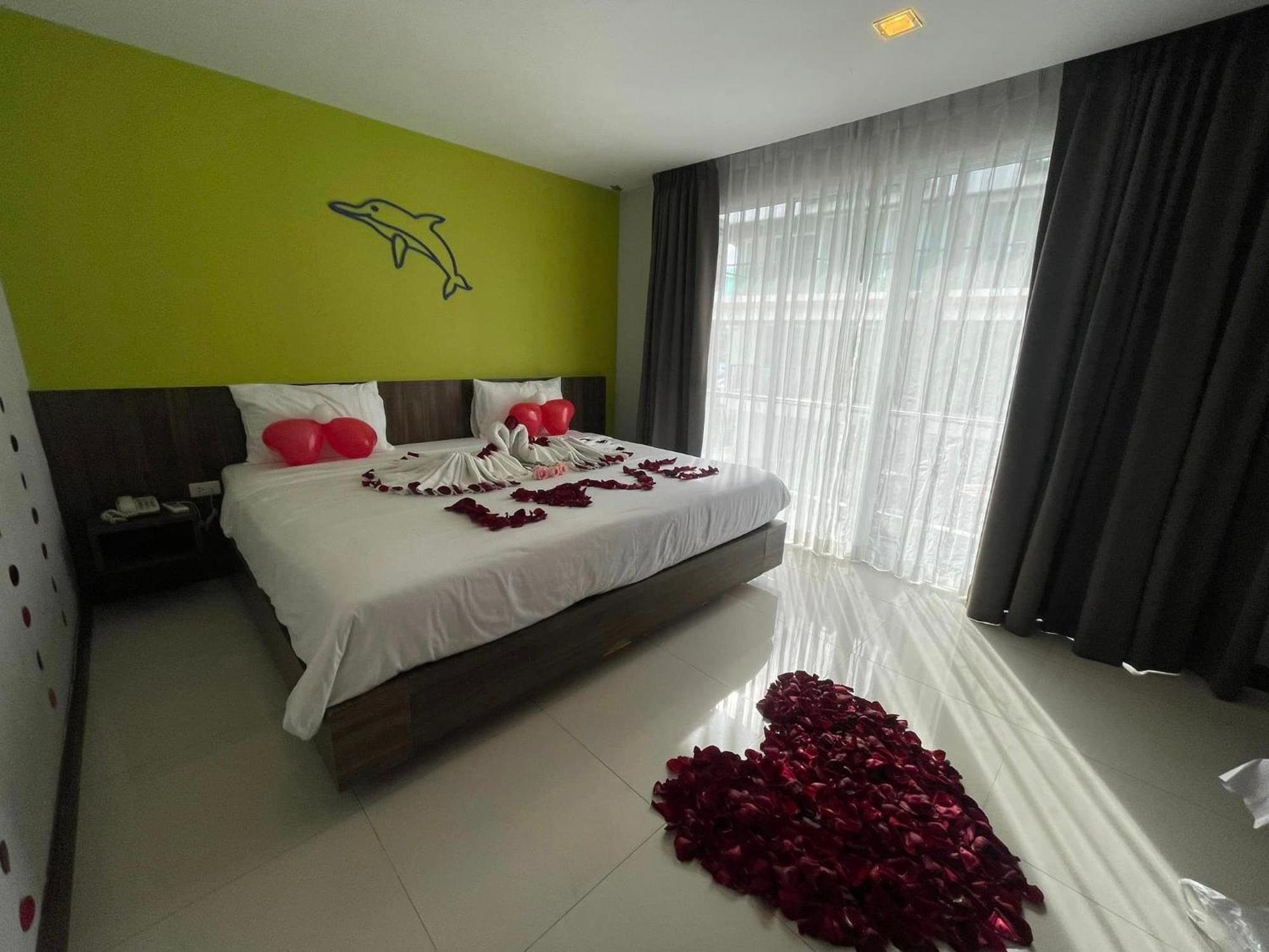 Dipantai Boutique Beach Resort Patong Dış mekan fotoğraf